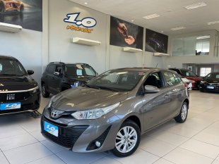 YARIS HATCH XL 1.3 AUTOMÁTICO CVT ** REVISADÍSSIMO NA TOYOTA **